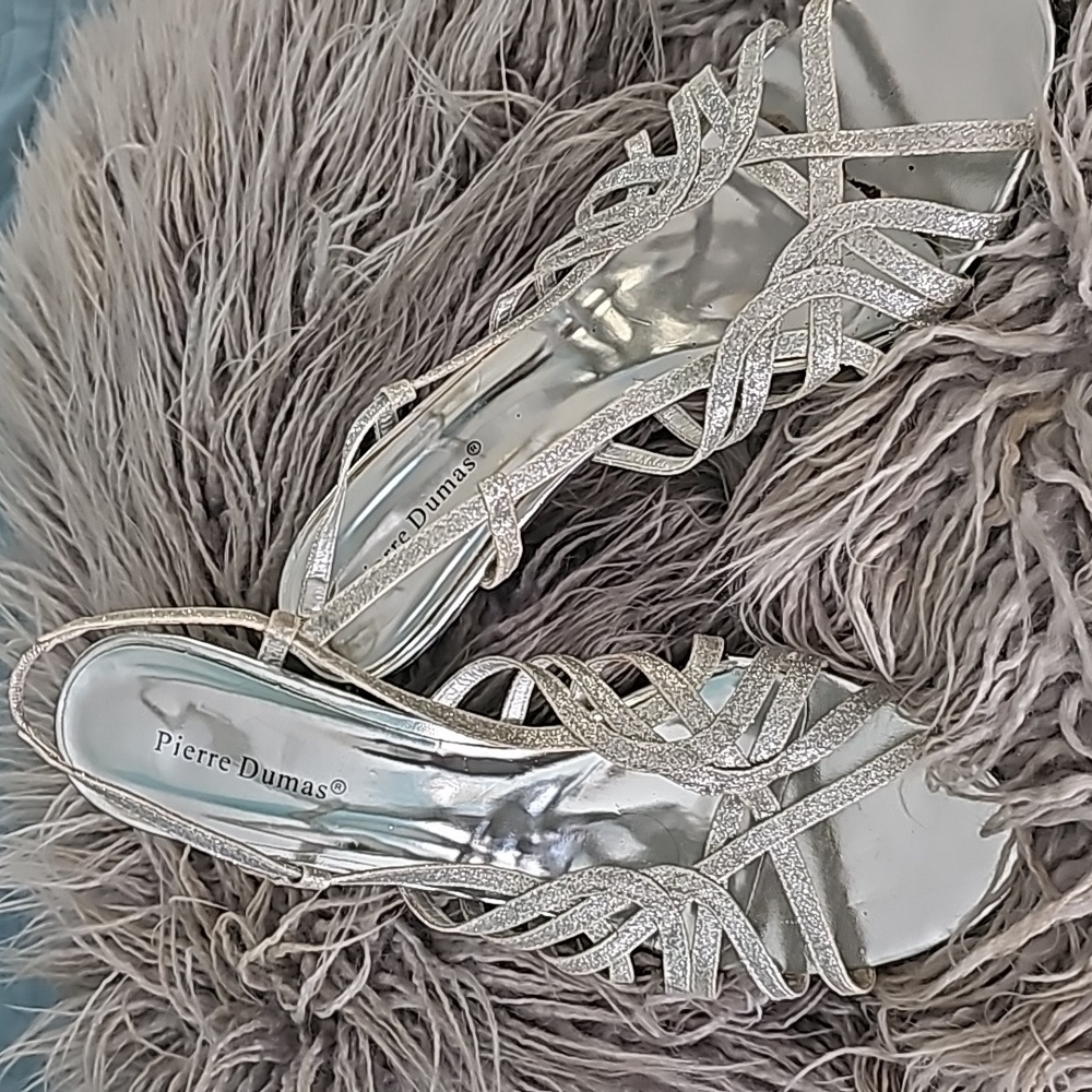 Pierre Dumas sz 11 Silver heel sandals with sling backs